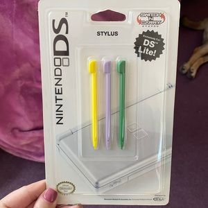 New Nintendo DS Stylus 3 pack never opened